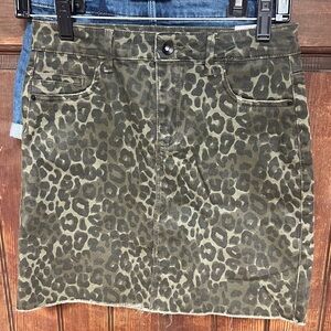 Tractr Blu Denim Skirt, green leopard print, size S, NWT